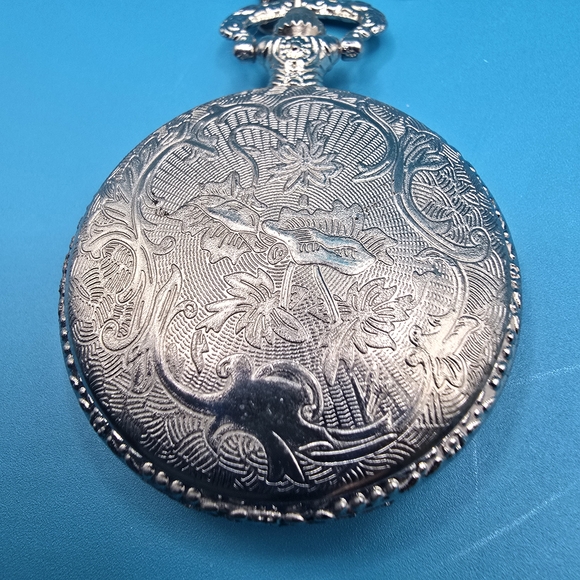 Silver Quartz Steampunk Pendant  Watch - Picture 8 of 9
